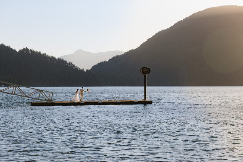 The lodge on harrison lake wedding photographer