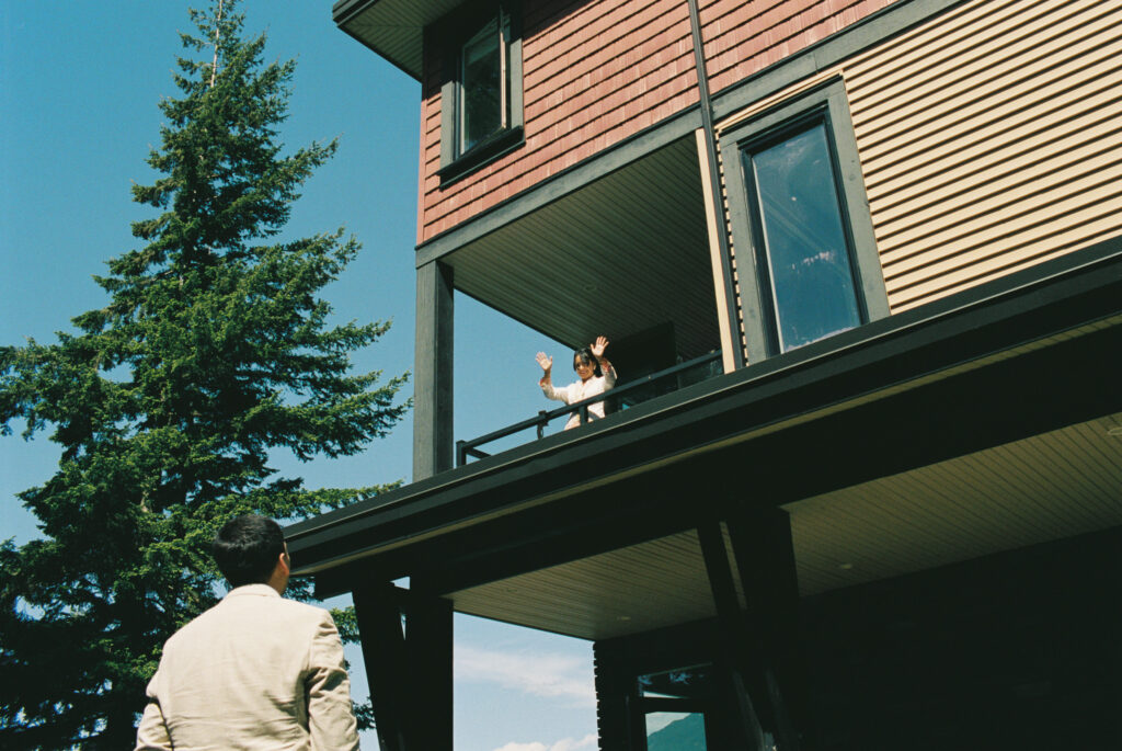 The lodge on harrison lake wedding photographer