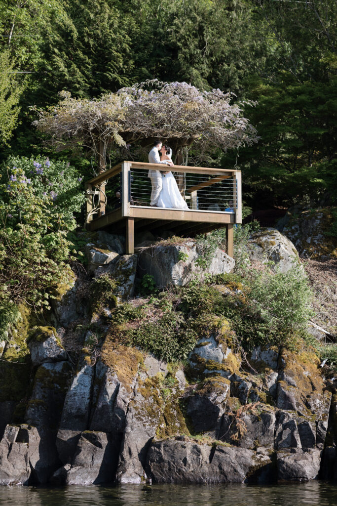 The lodge on harrison lake wedding photographer